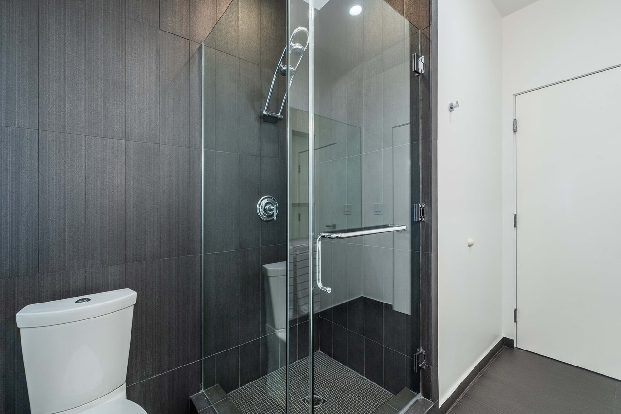 691 East Las Flores