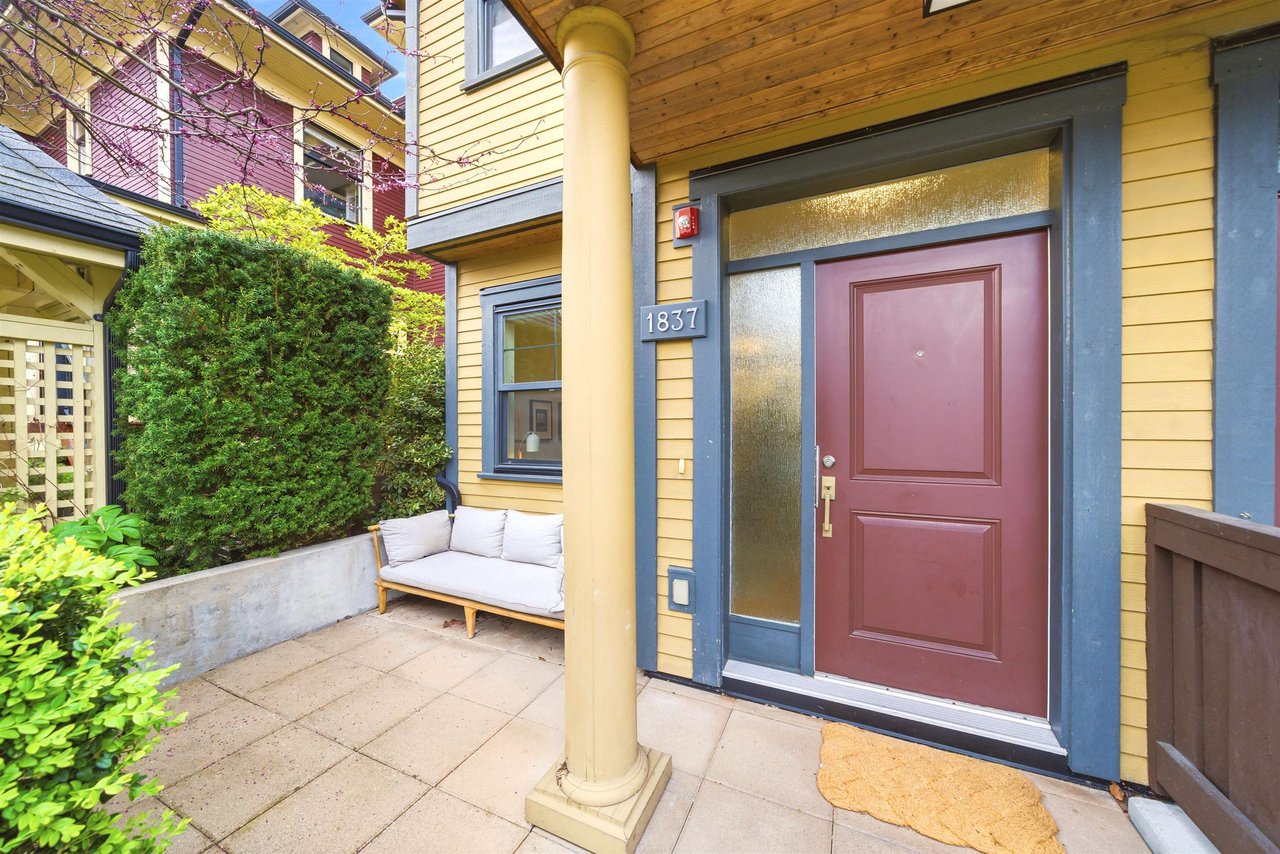 1837 Charles St