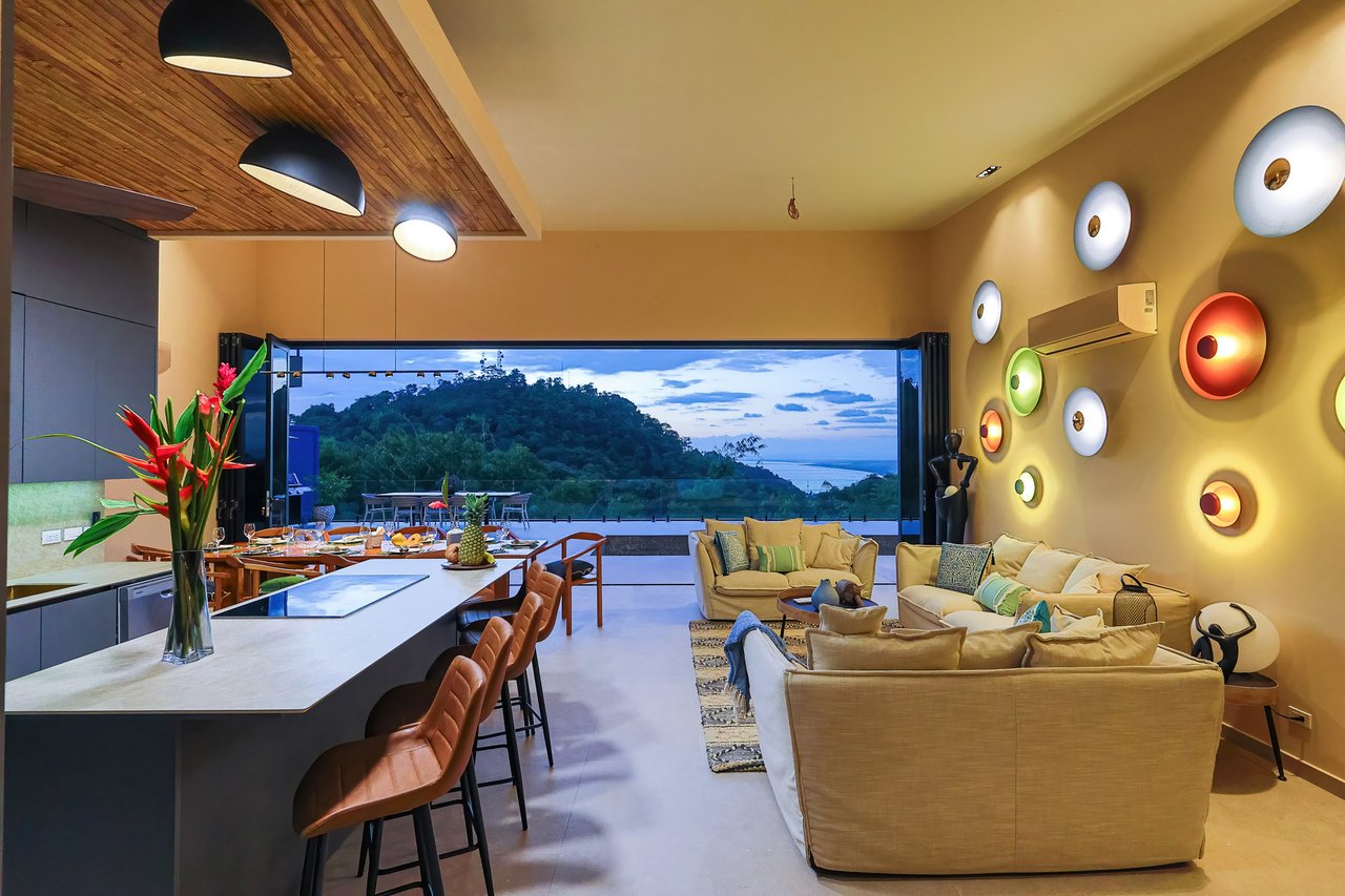 Modern Luxury Villa Near Marina, Manuel Antonio, Puntarenas