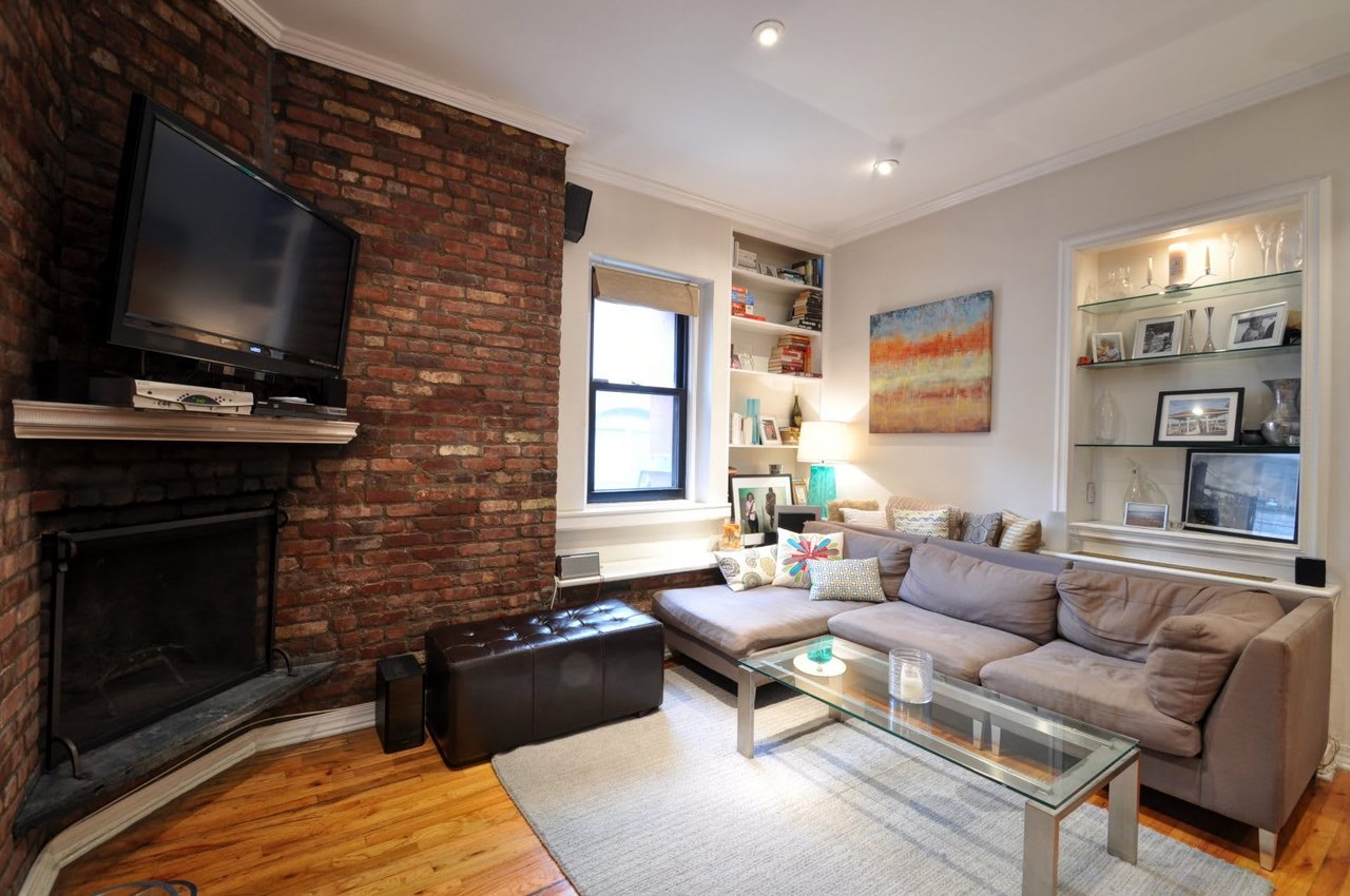 260 West 10th Street Unit 2A