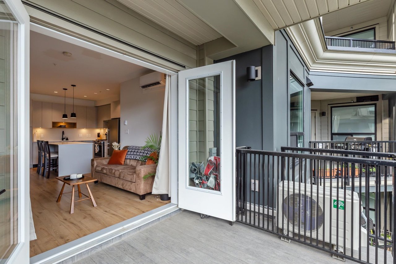 413-2493 Montrose Ave