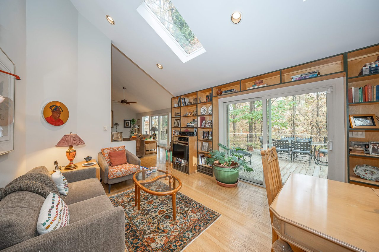 334 Malin Rd