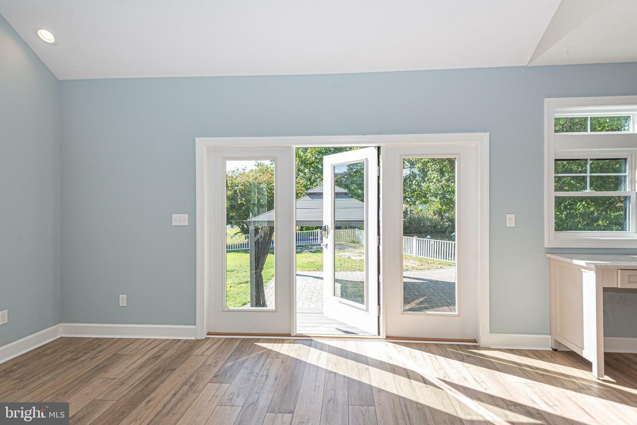 12121 Salt Point Rd