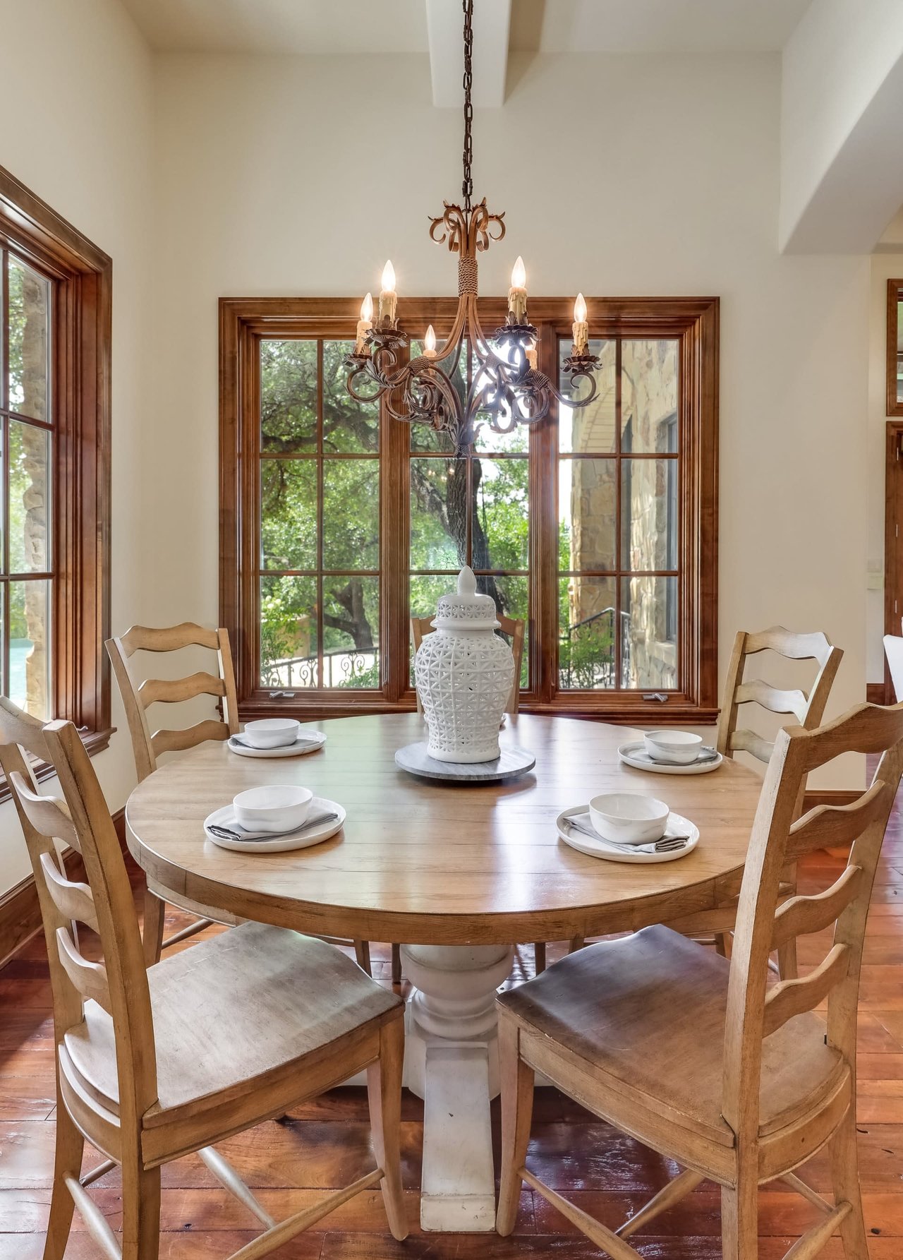 7728 Escala Dr