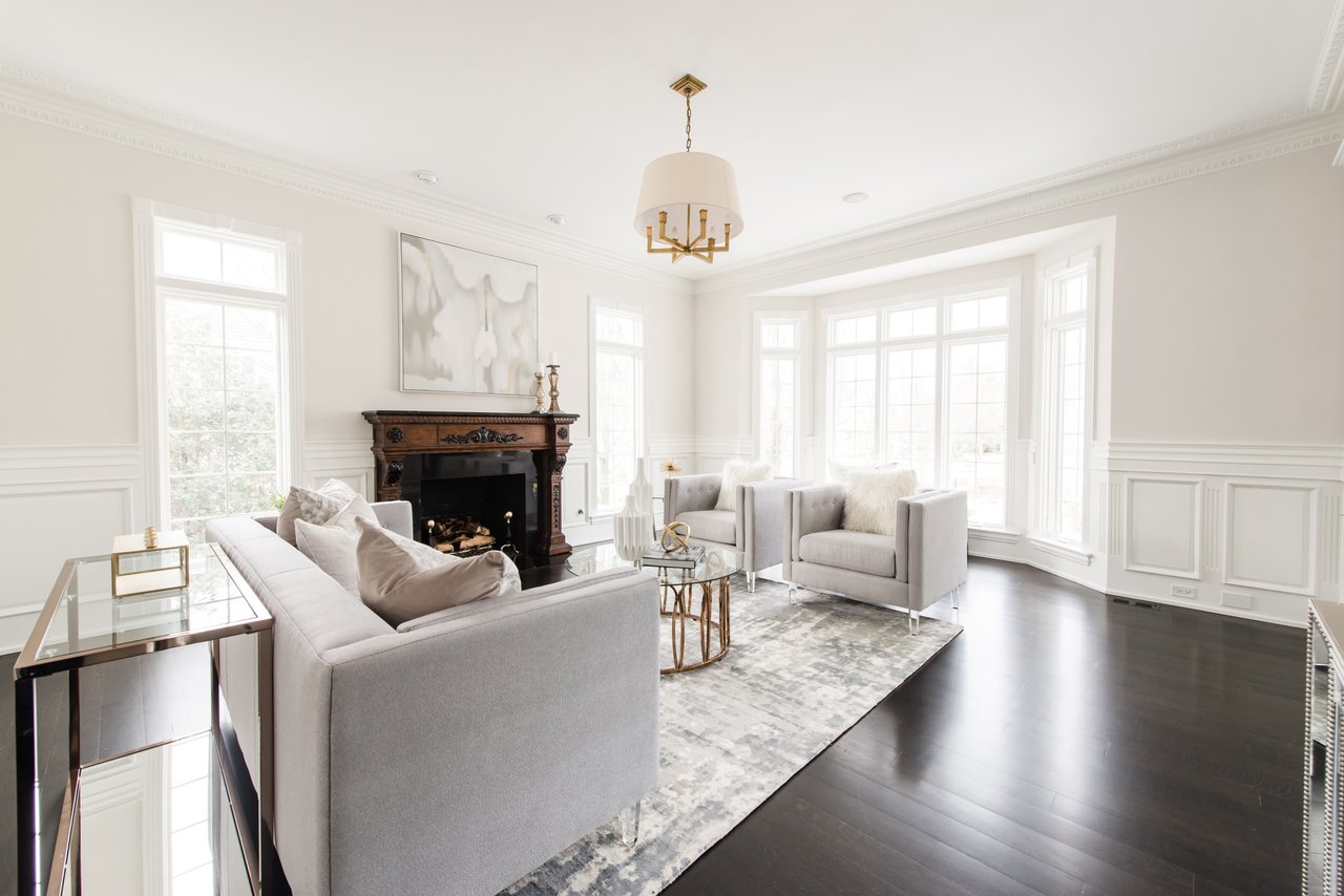 This Sophisticated Home Features A Commanding Presence 