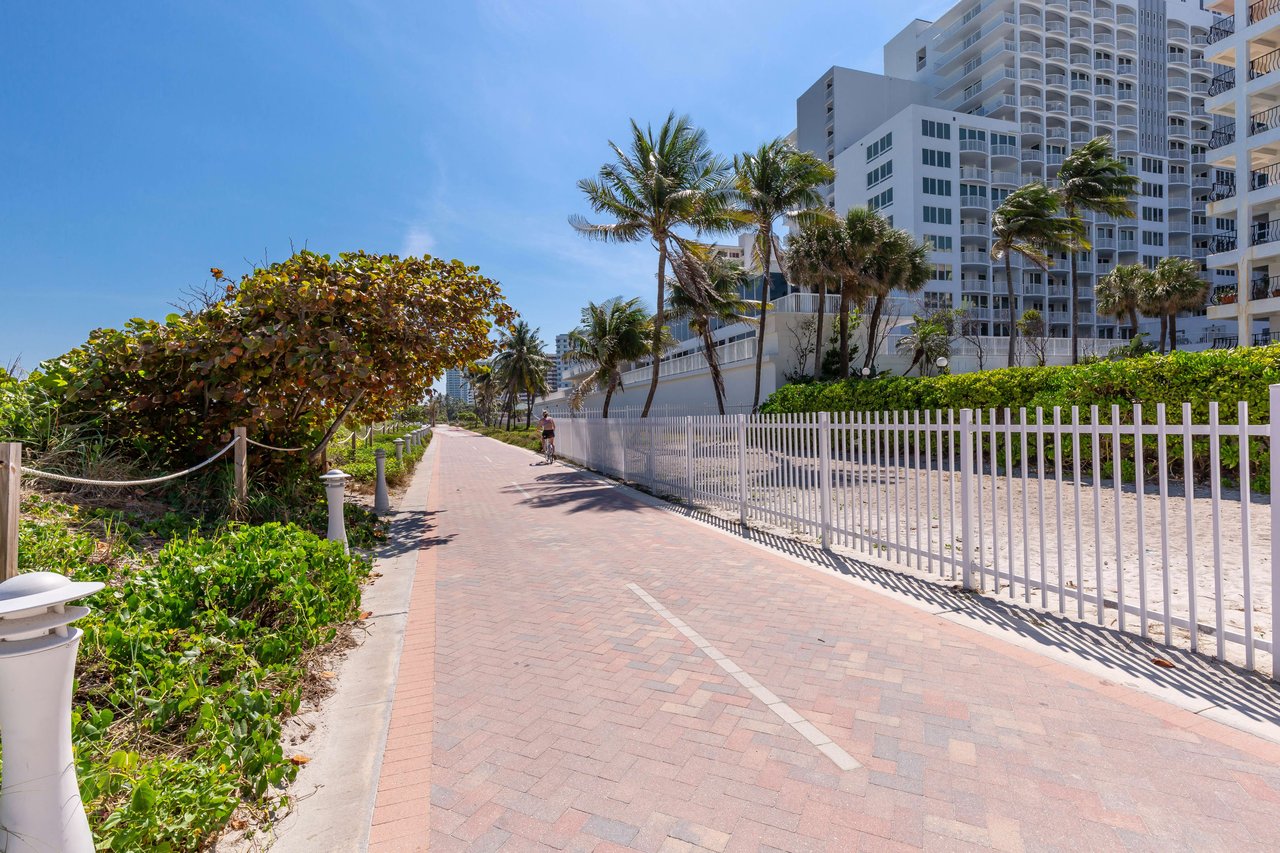 5415 Collins Ave #704 Miami Beach FL-33140