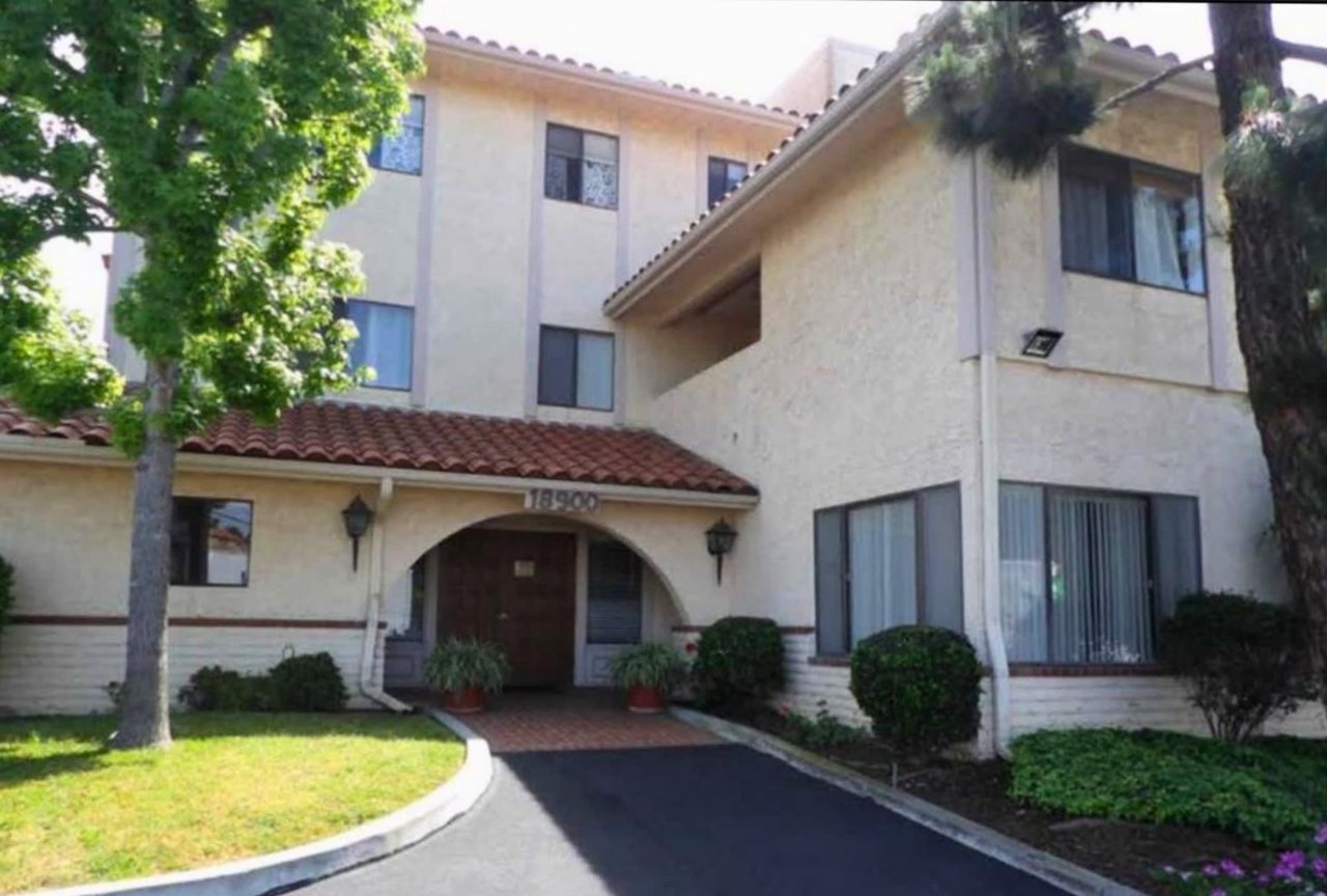 18900 Delaware Street #16