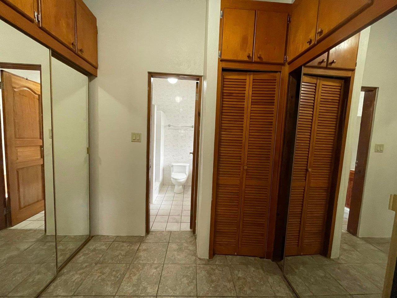 826 Greenland 3 Bedroom Apartment