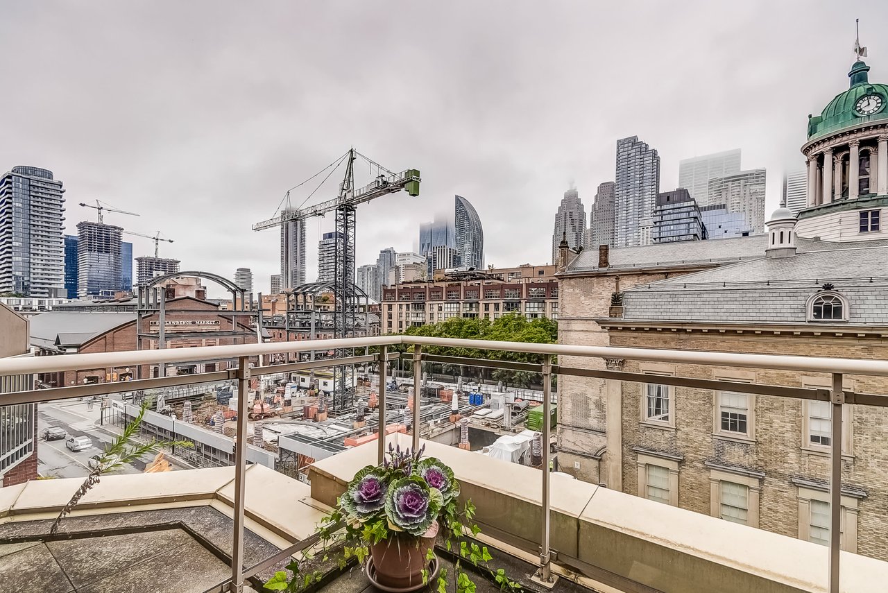ST LAWRENCE MARKET VIEWS