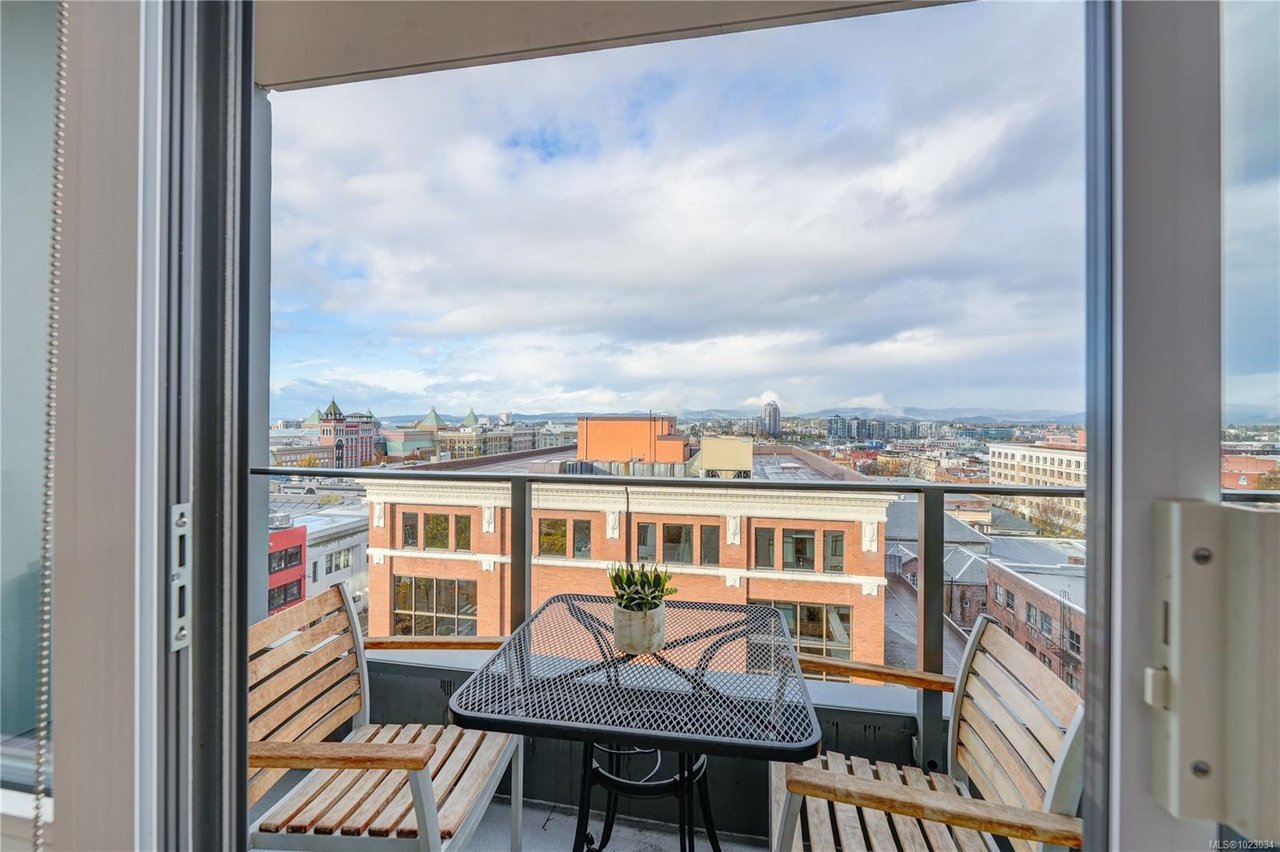 910-728 Yates St, Victoria