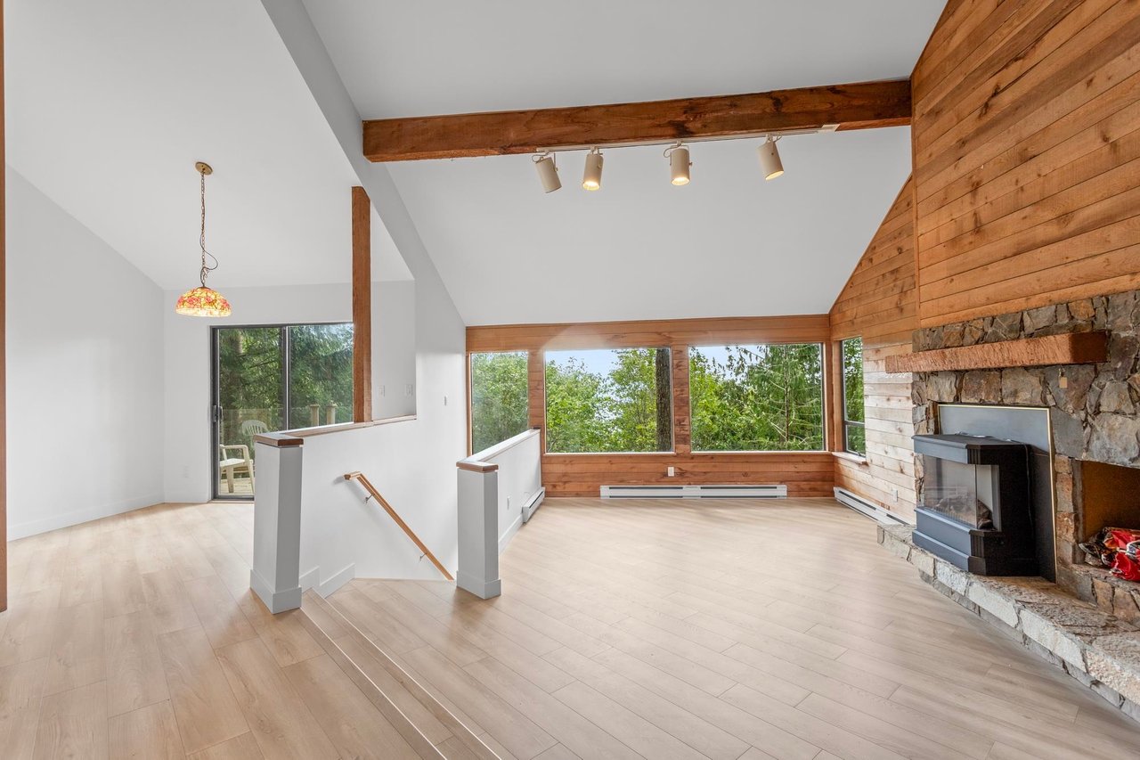 60 Sunset Dr