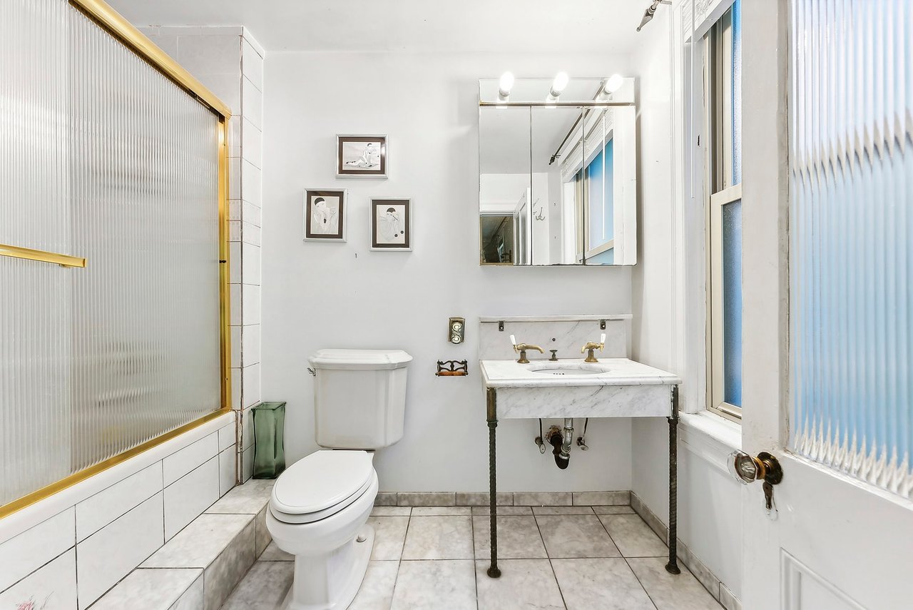 68 S Portland Avenue