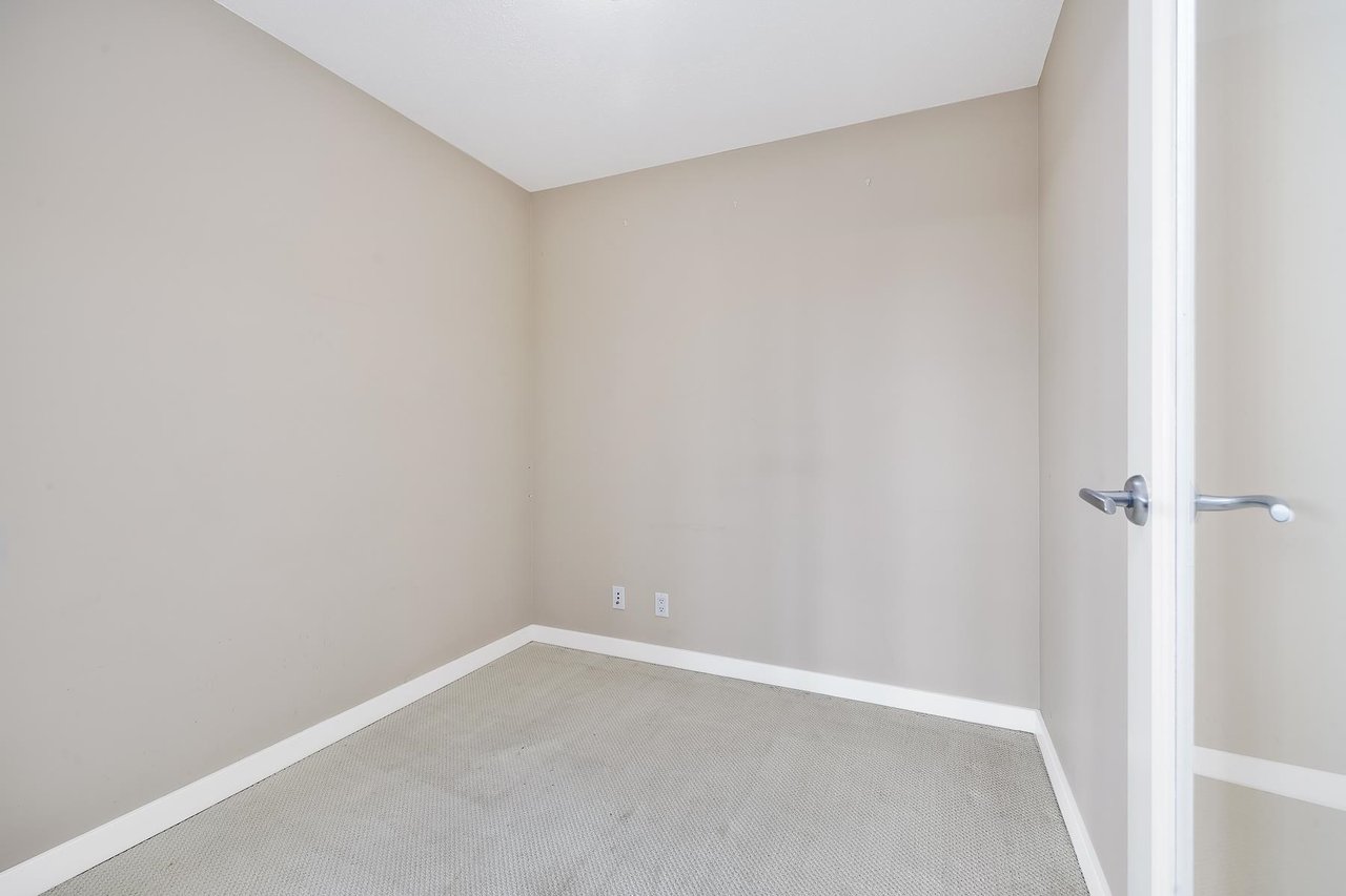 1903-455 Beach Cres