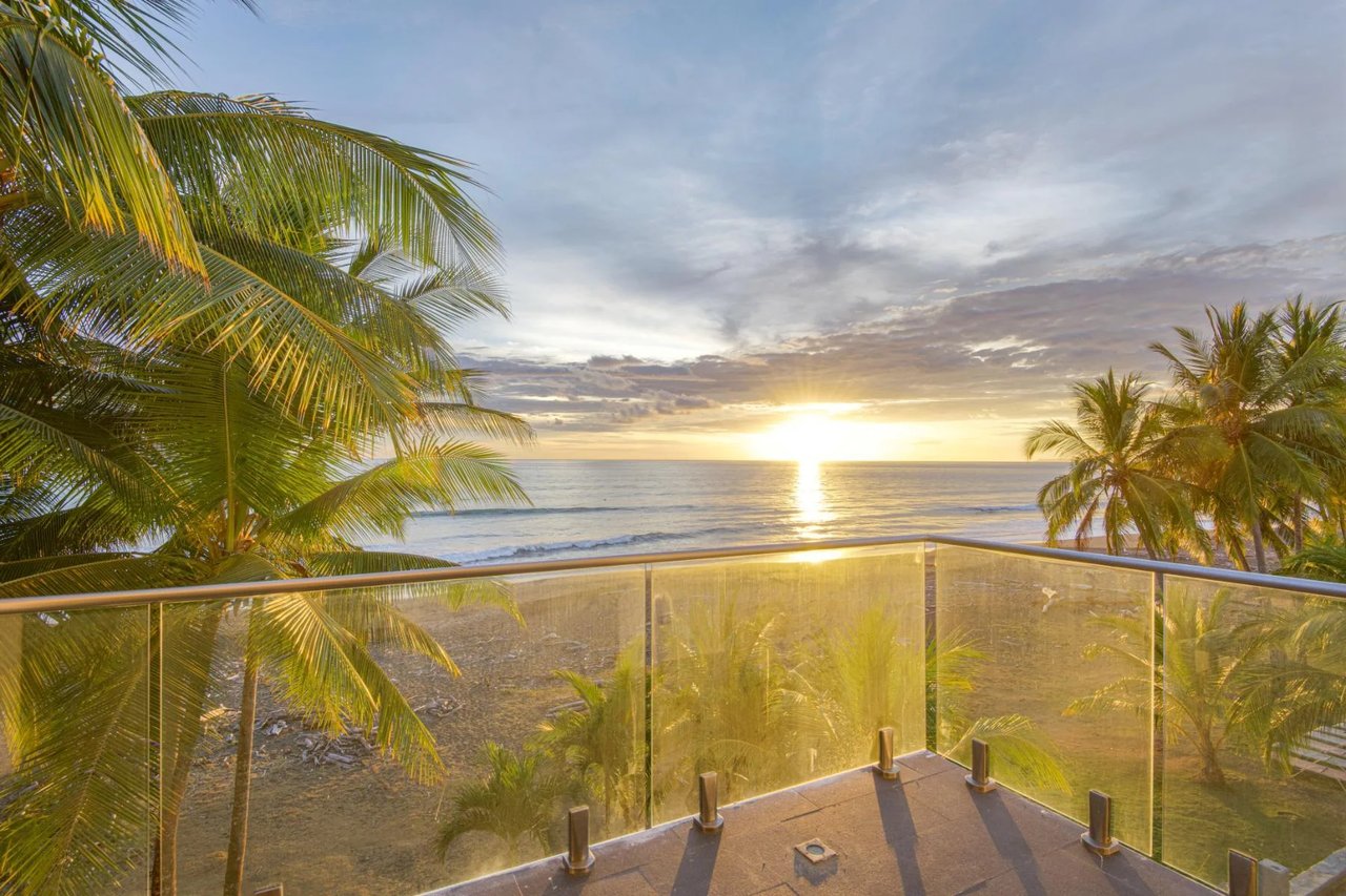 Titled Beachfront Luxury Estate, Jaco, Puntarenas