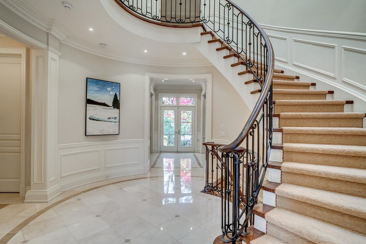 SOLD: Most Prestigious Location 