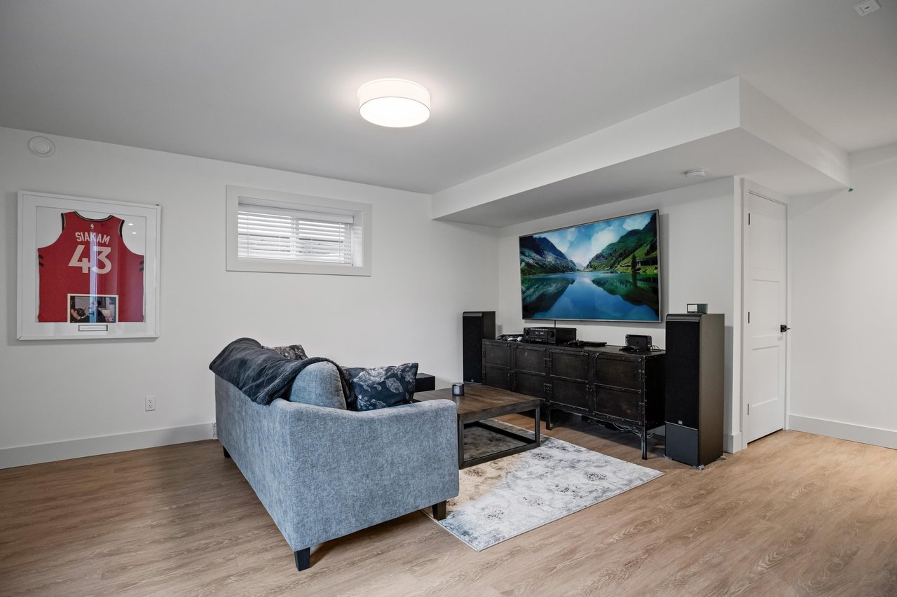 19743 75a Ave