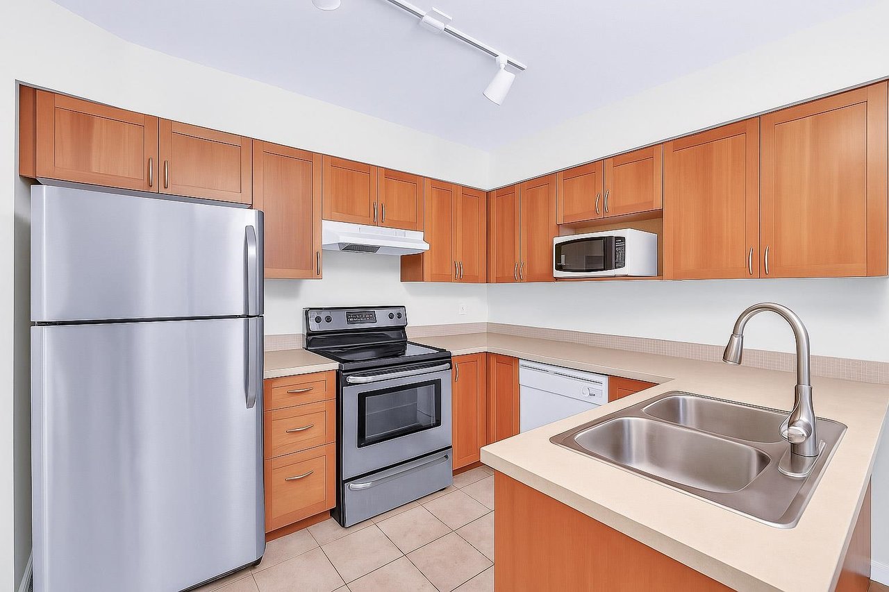 3-3150 W 4th Ave