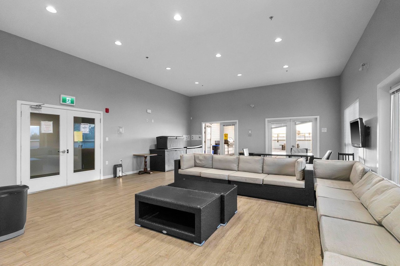 330-13768 108 Ave