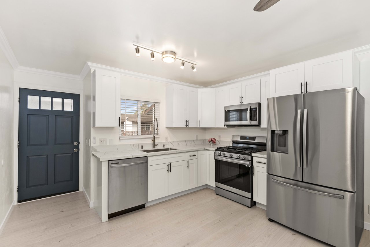 Spectacular 1 bedroom condo