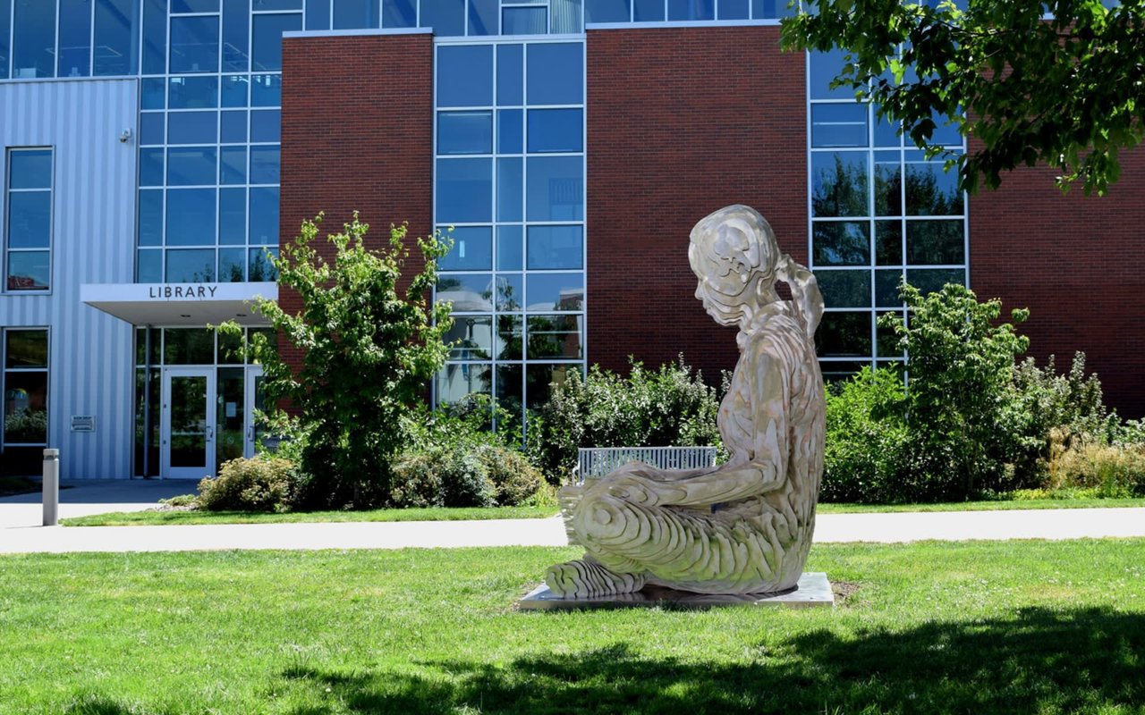 ARTIST FEATURE: JULIAN VOSS-ANDREAEARTIST FEATURE: JULIAN VOSS-ANDREAE