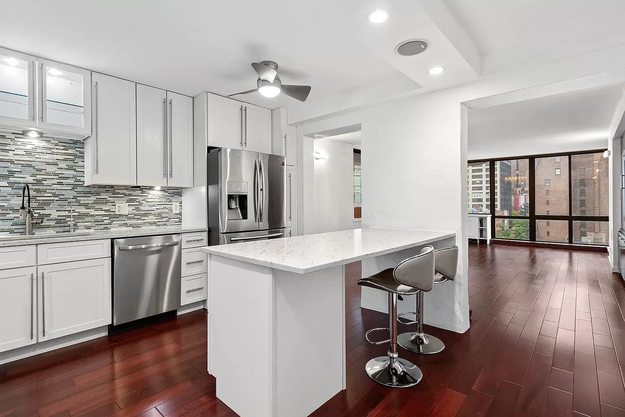 303 E 49th St Apt Unit 10