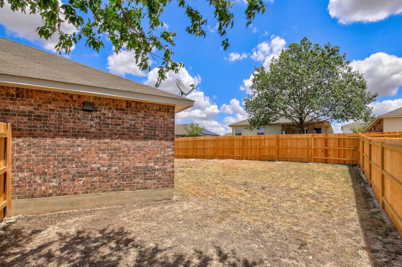 800 Sweet Leaf Ln, Pflugerville, Texas 78660