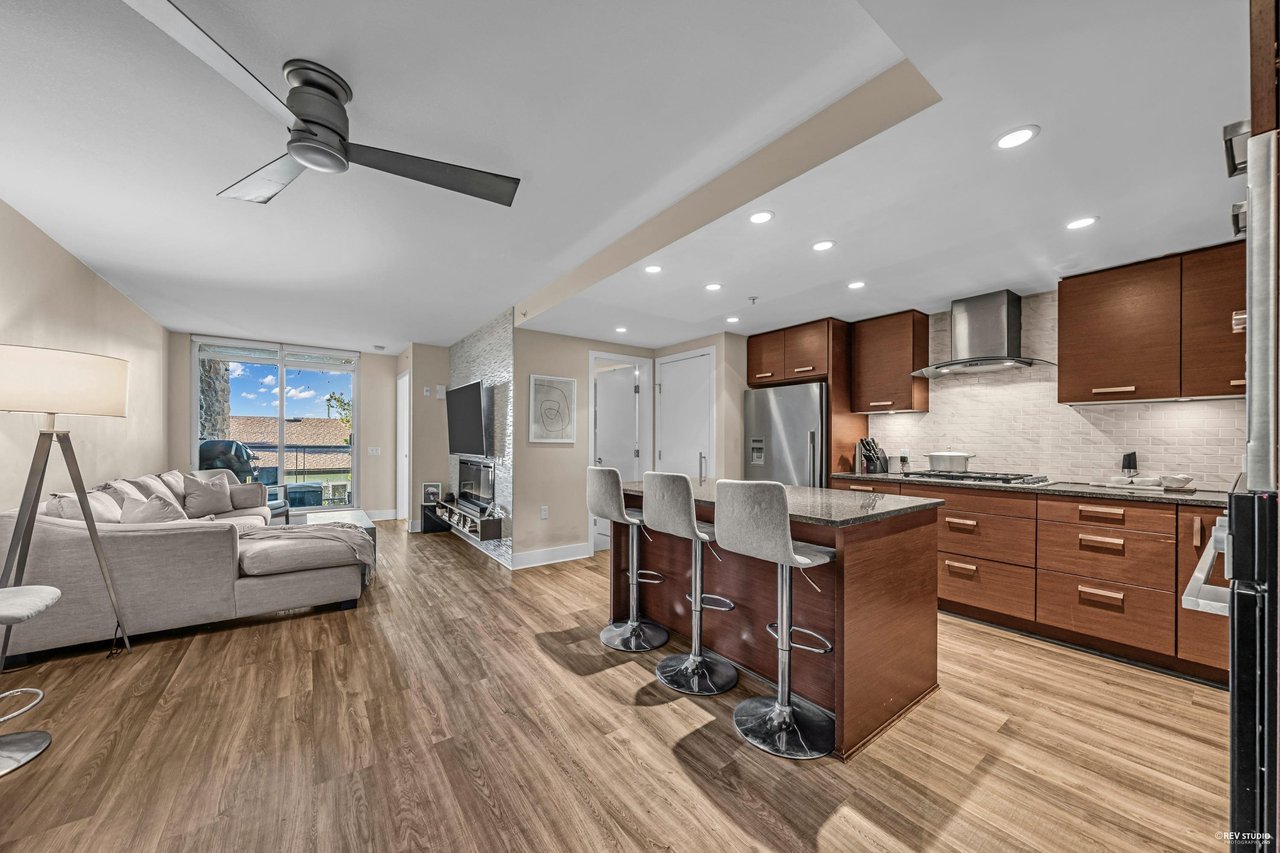 303-210 W 13th St