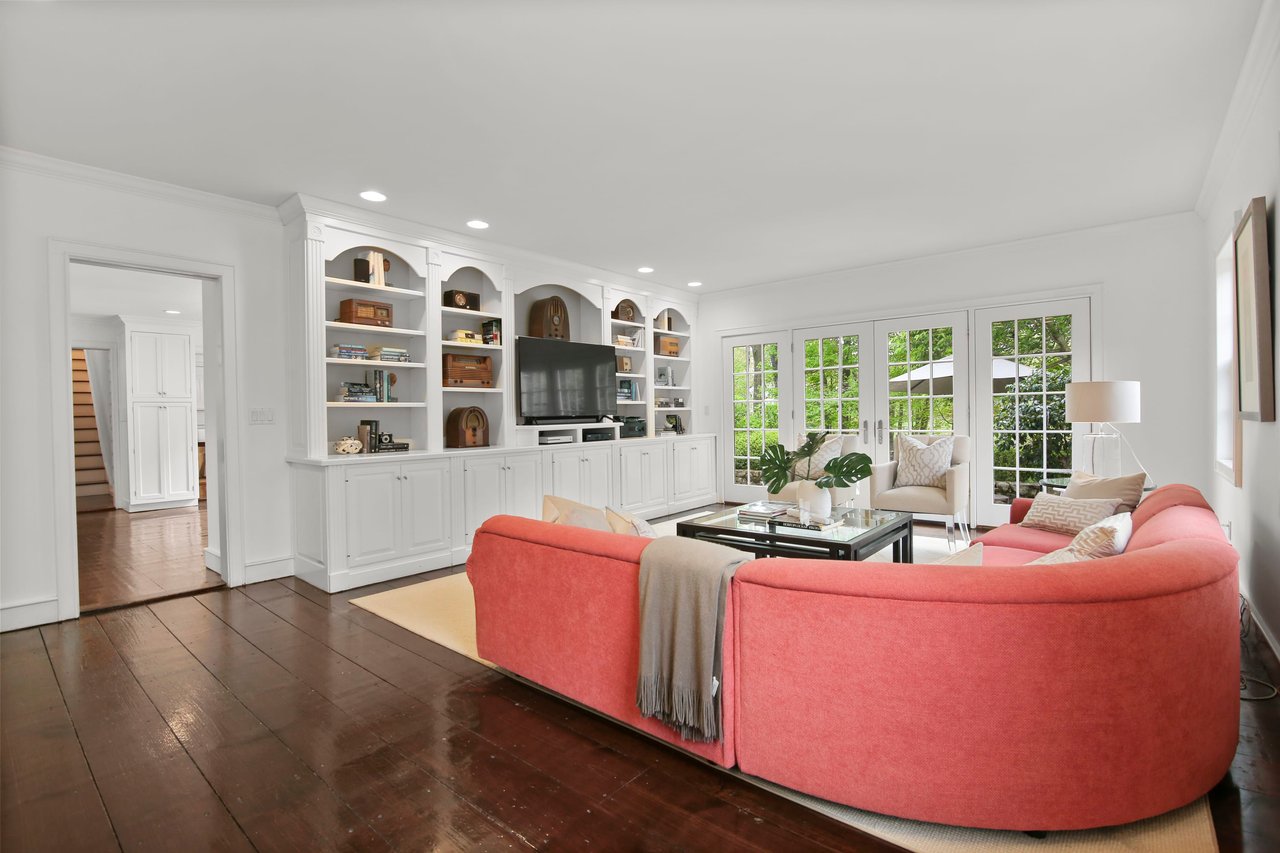 365 Greens Farms Road