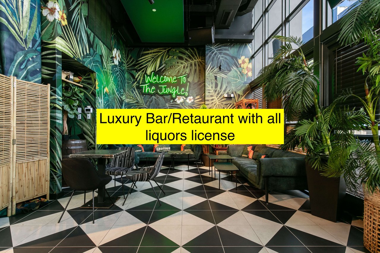 Luxury Reastaurant in Miami