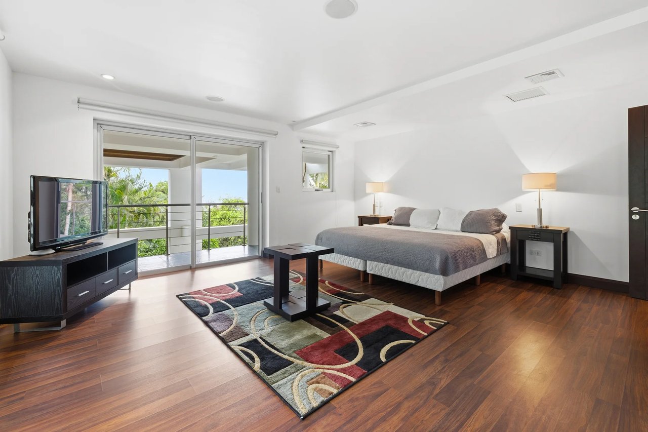 Panoramic Valley Views Retreat, Santa Ana, San Jose