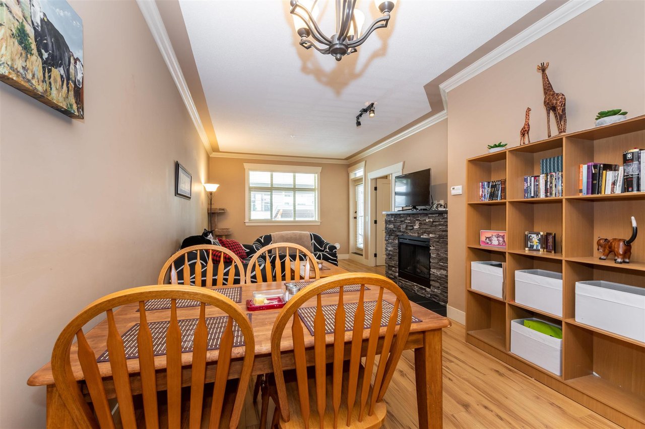 106-45893 Chesterfield Ave