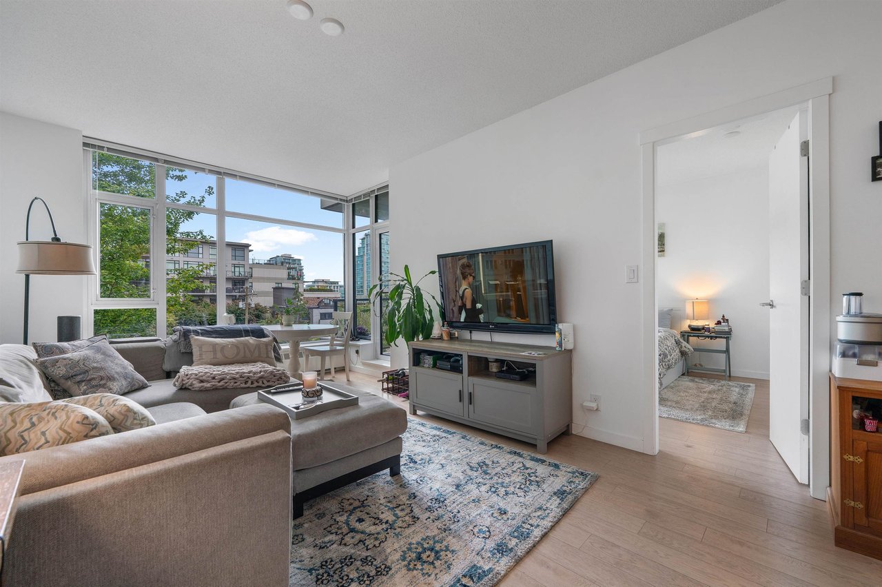 312-135 W 2nd St