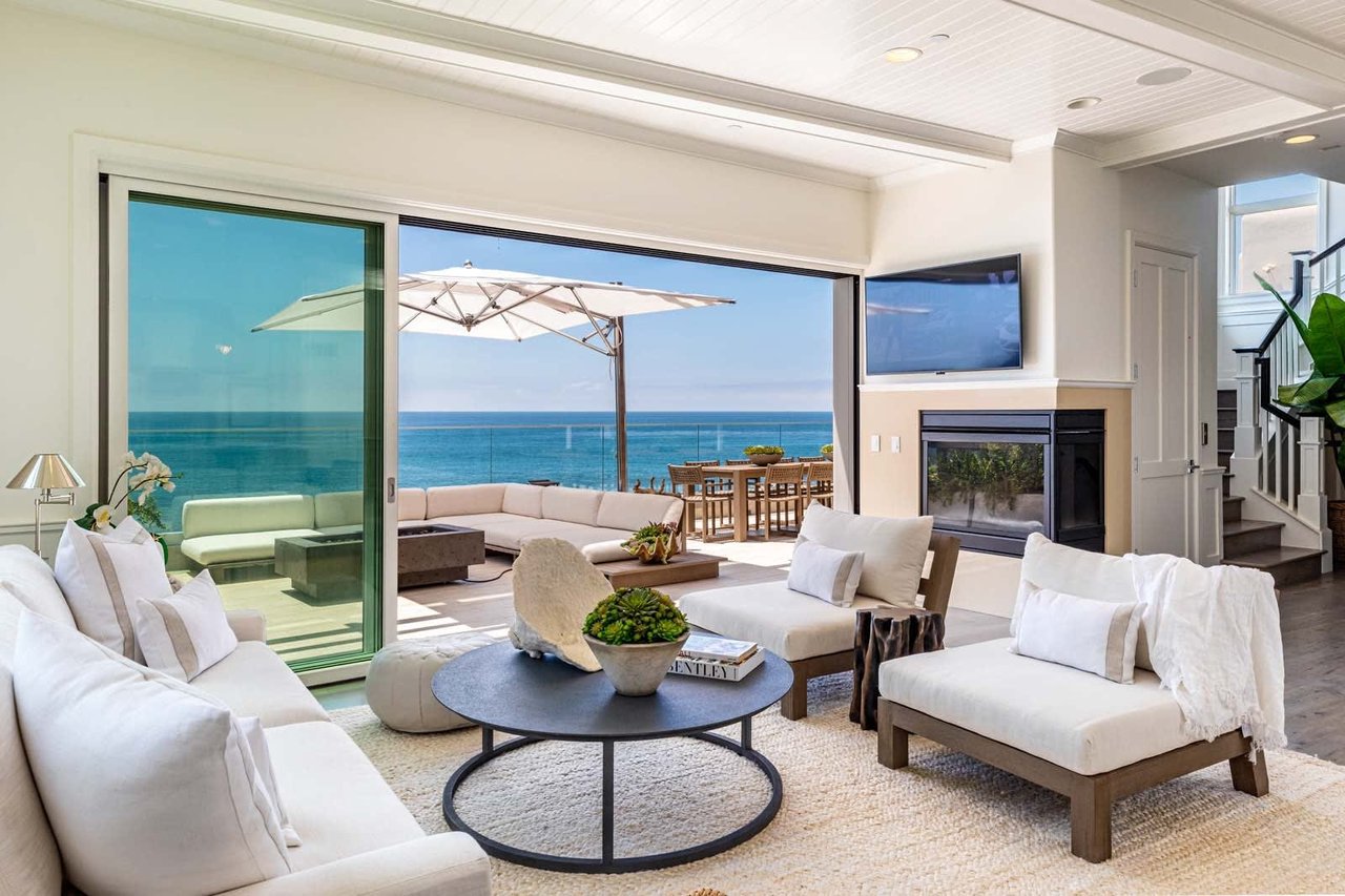 CONFIDENTIAL LUXURY LEASE