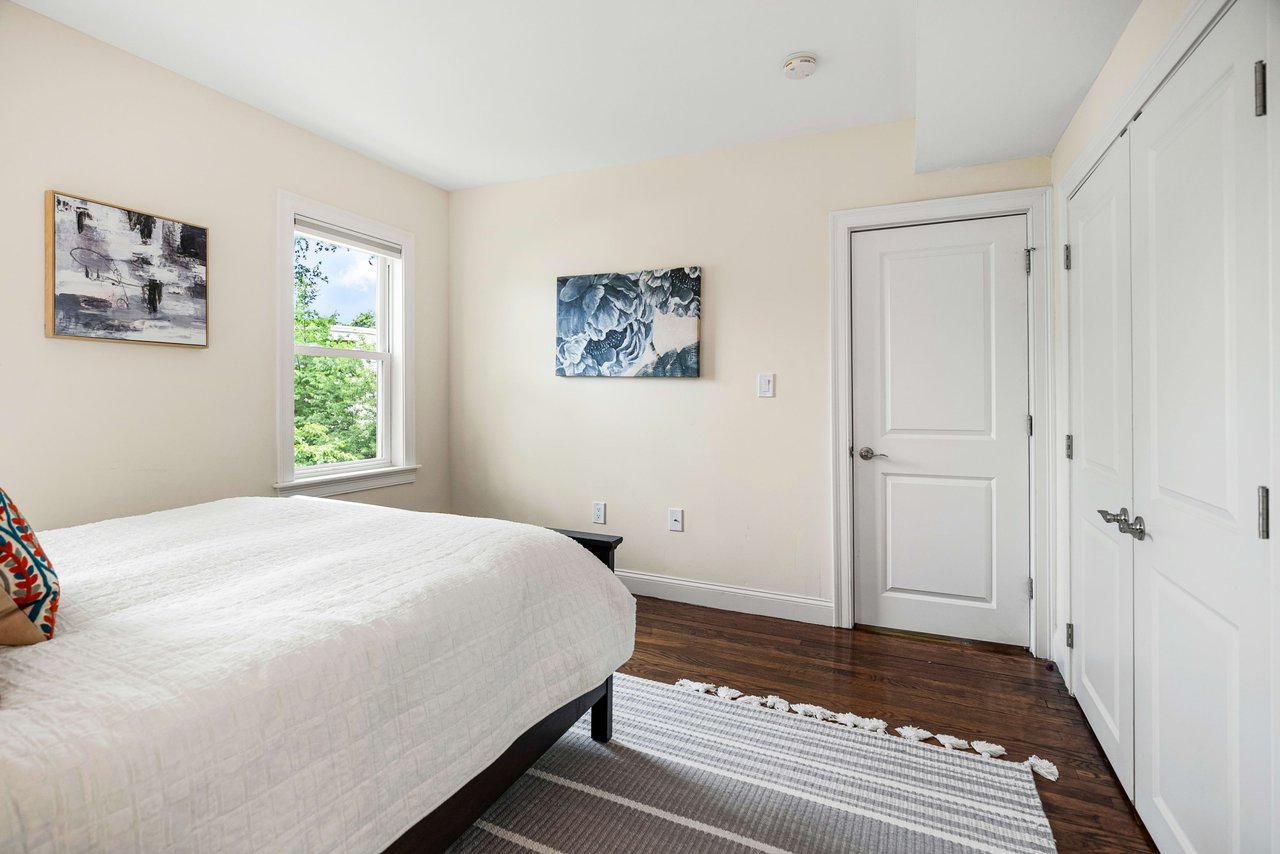 25 Granfield Ave Unit: 2