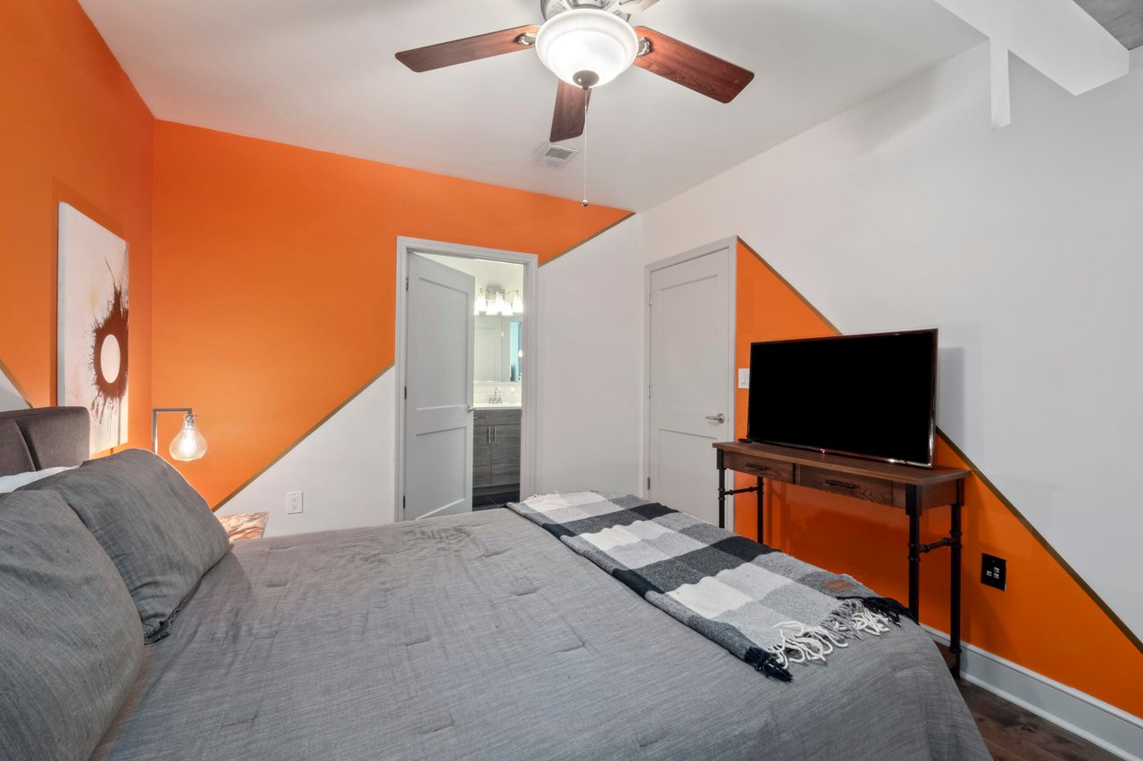 950 W Peachtree Street NW Unit: 701
