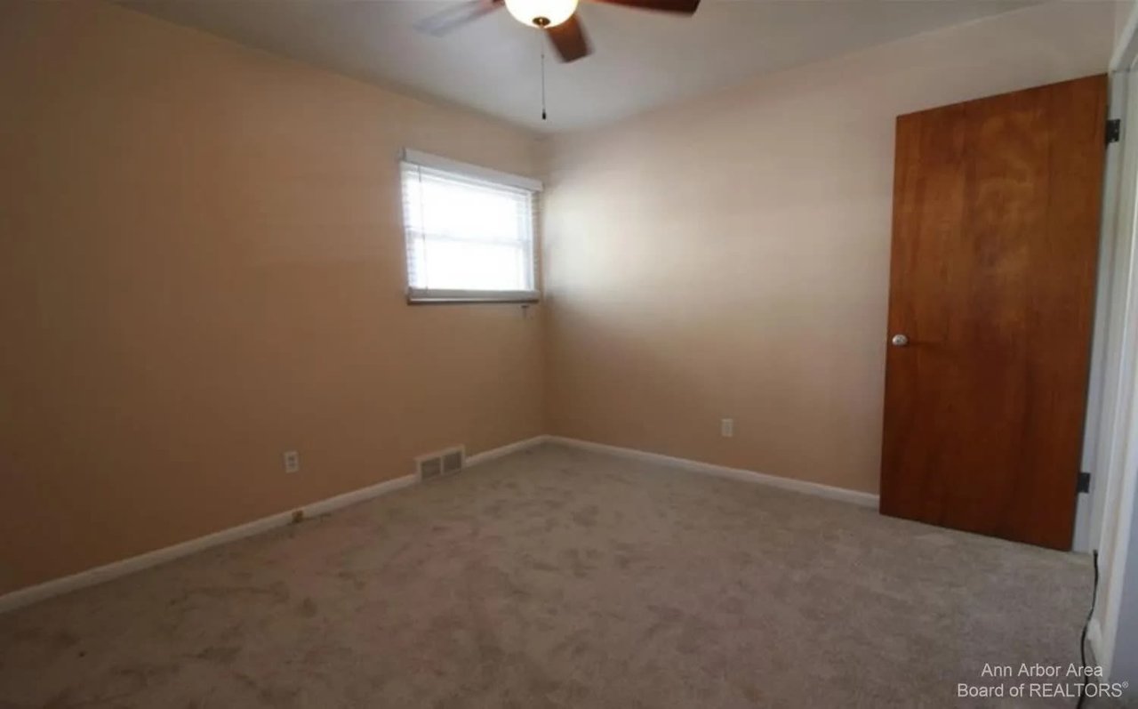 1714 Jackson Ave, Ann Arbor, MI 48103