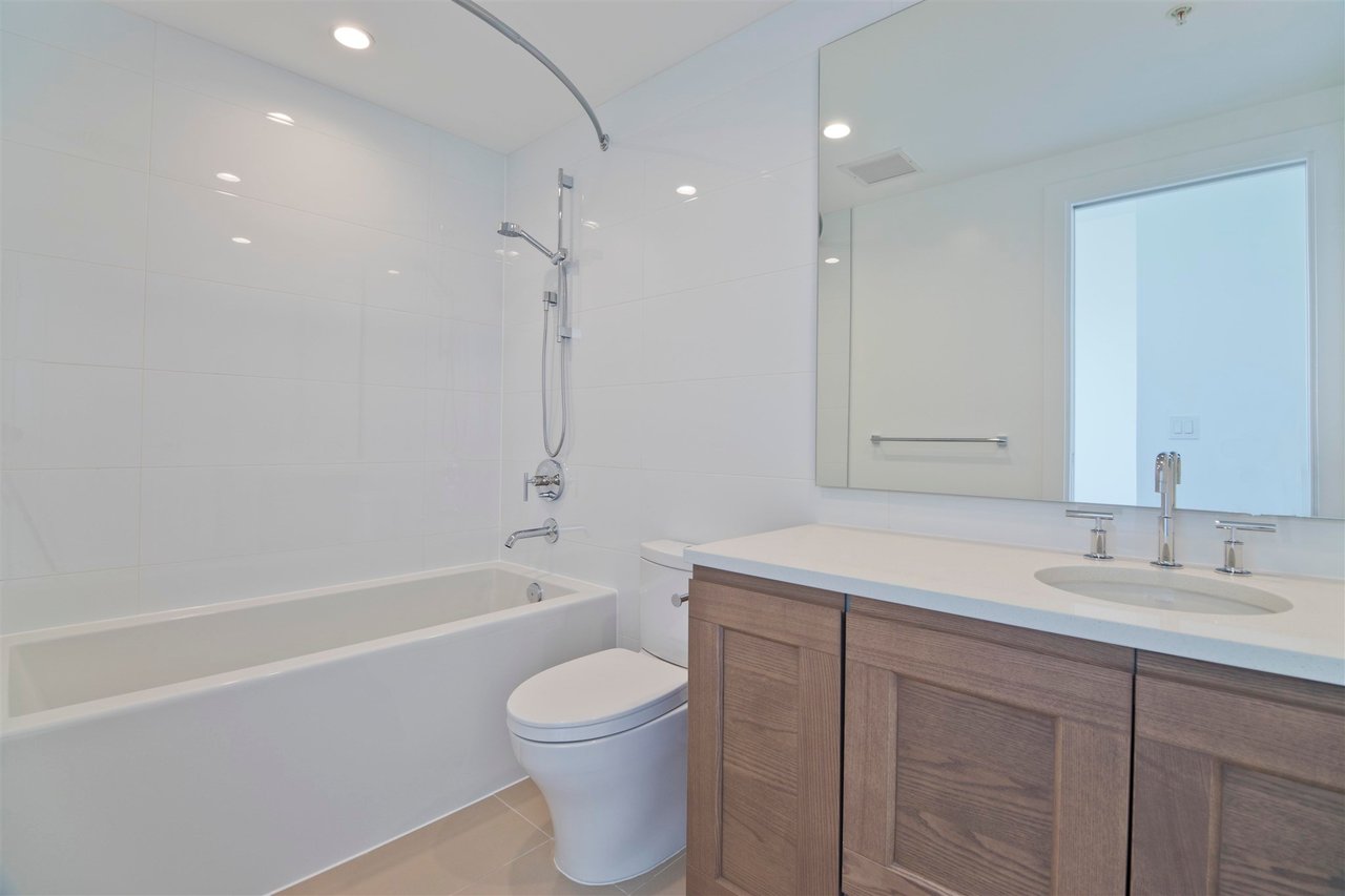 2102-5629 Birney Ave