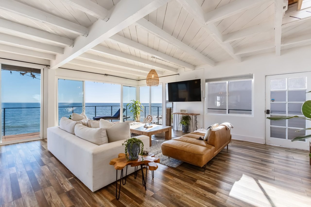 MALIBU BEACH HOUSE 50