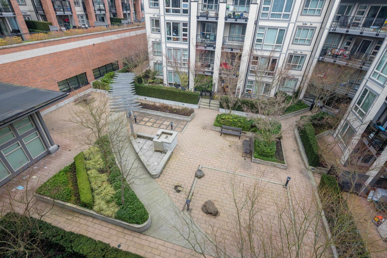 422-738 E 29th Avenue, Vancouver
