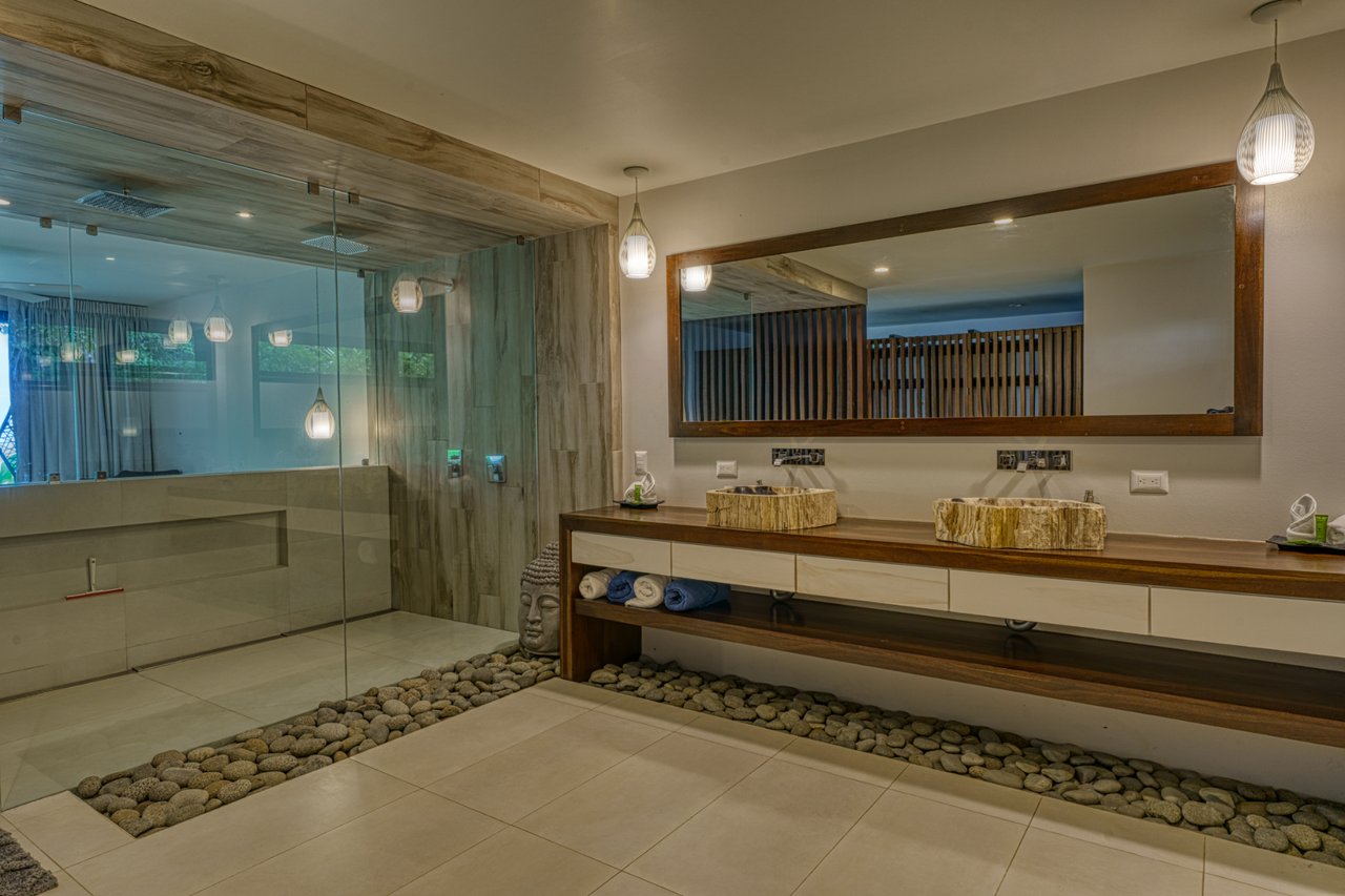Luxury Ocean View Estate, Dominical, Puntarenas