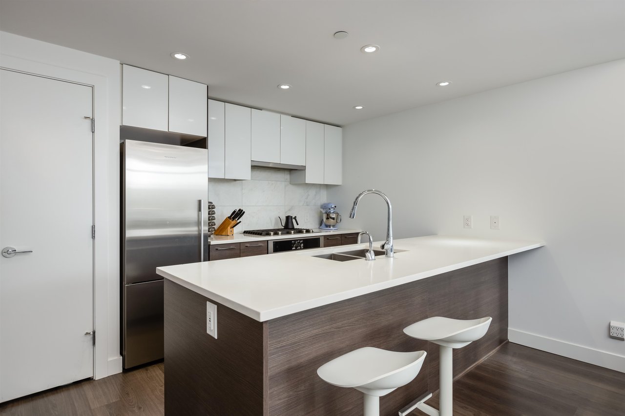 305-3557 Sawmill Cres