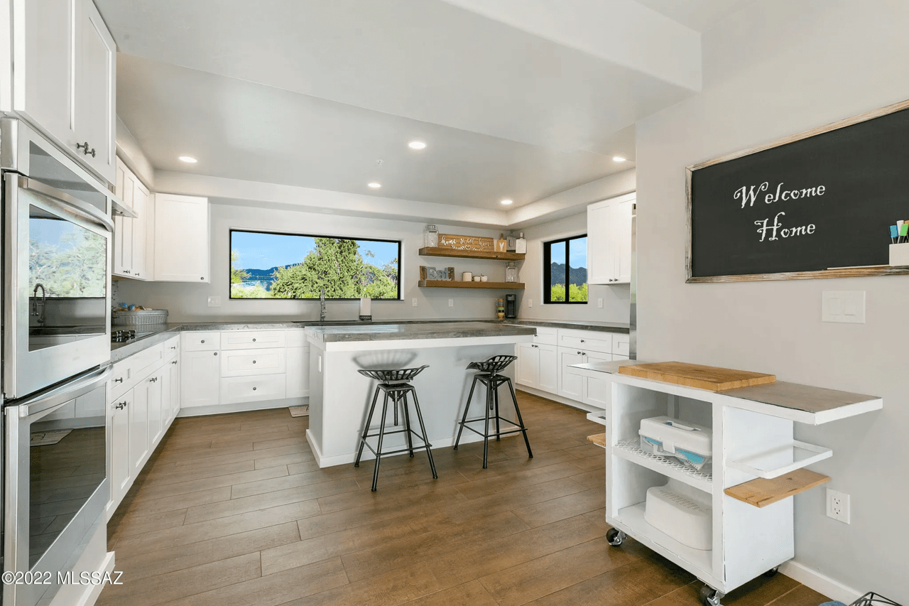 2236 W Owl Head Pl