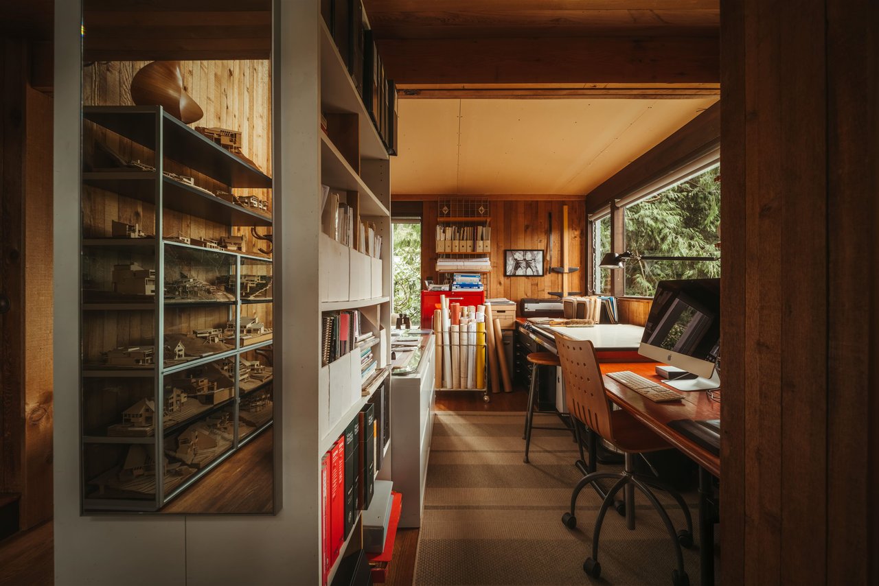 5757 Telegraph Trail, West Vancouver