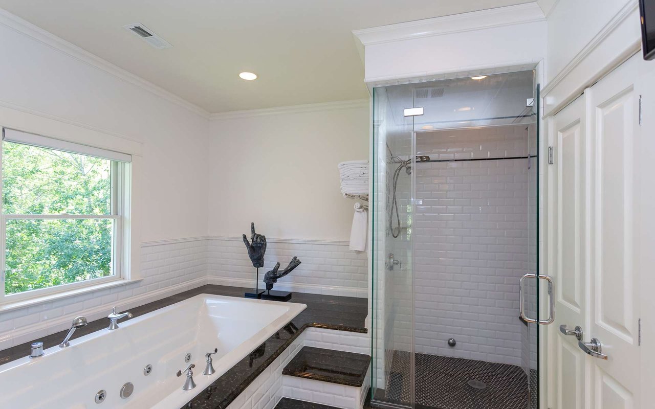 100 Arlen Park Dr