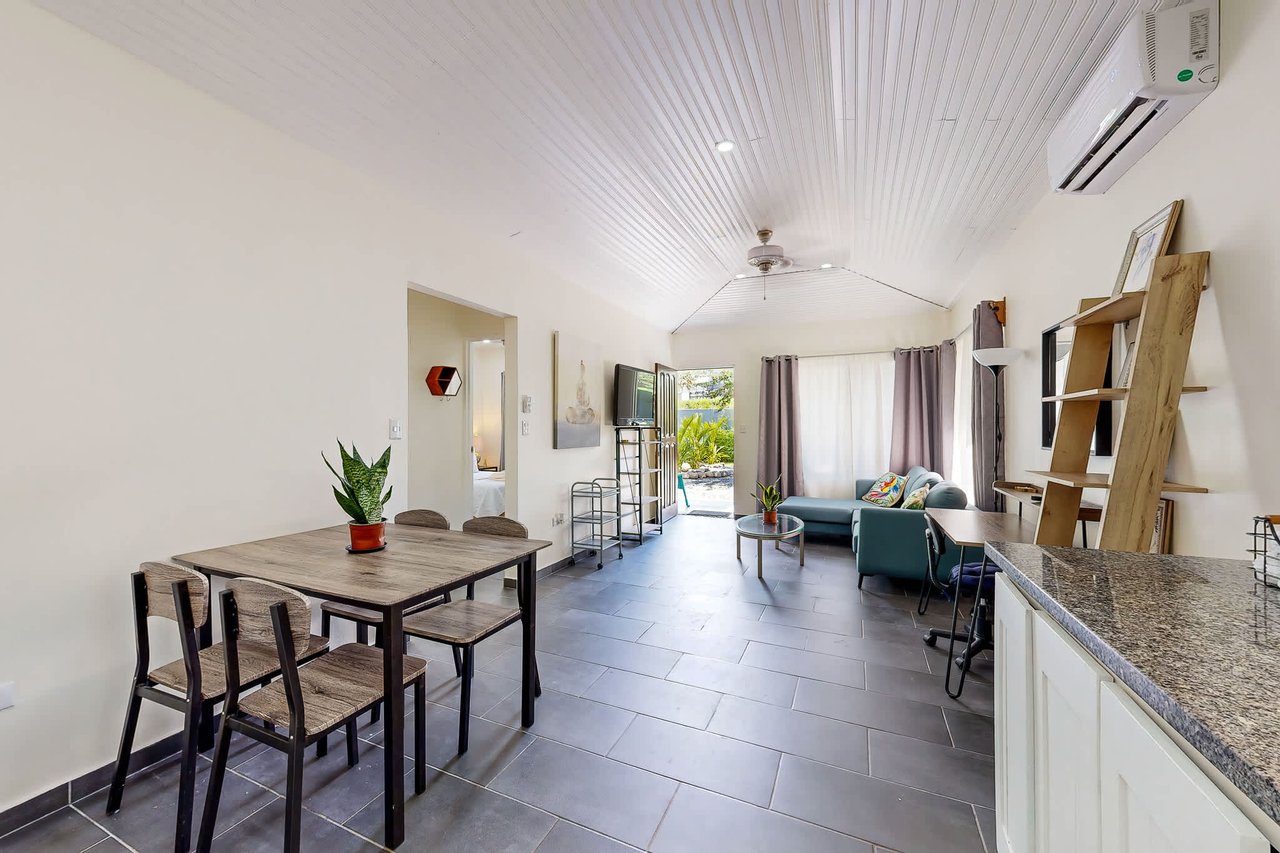Scarlet Haven Villas, Sunset Bungalows