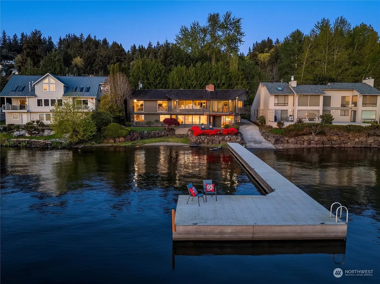 3303 E Lake Sammamish Shore Ln SE
