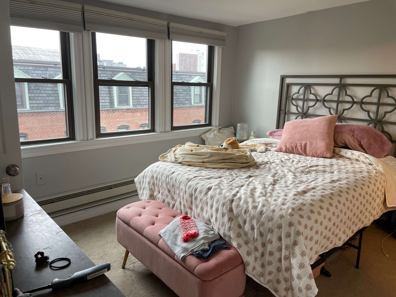 Unique Penthouse 1 bed w/ 2 Decks, exposed brick and laundry in unit! 