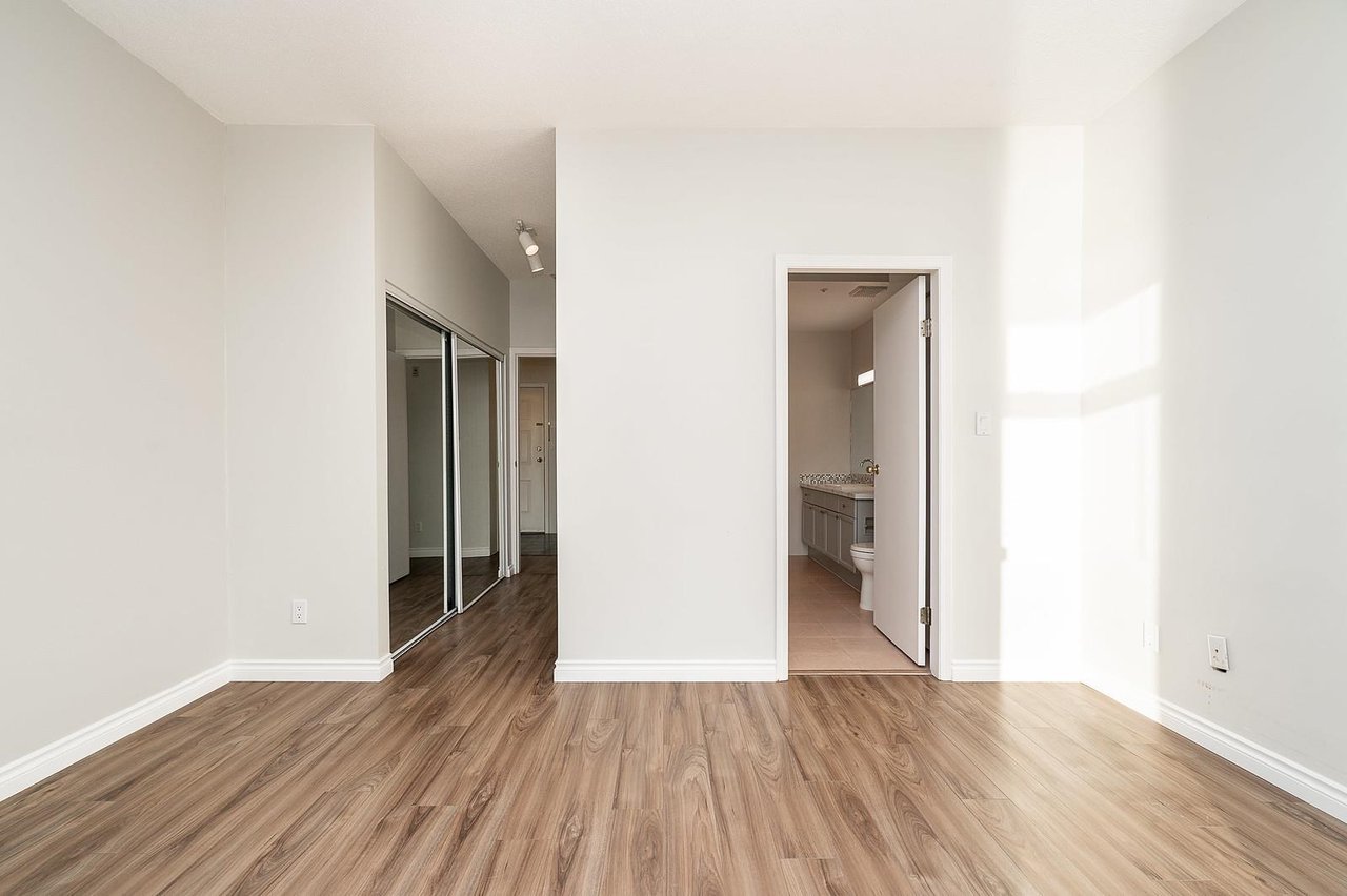 206-8 Laguna Ct
