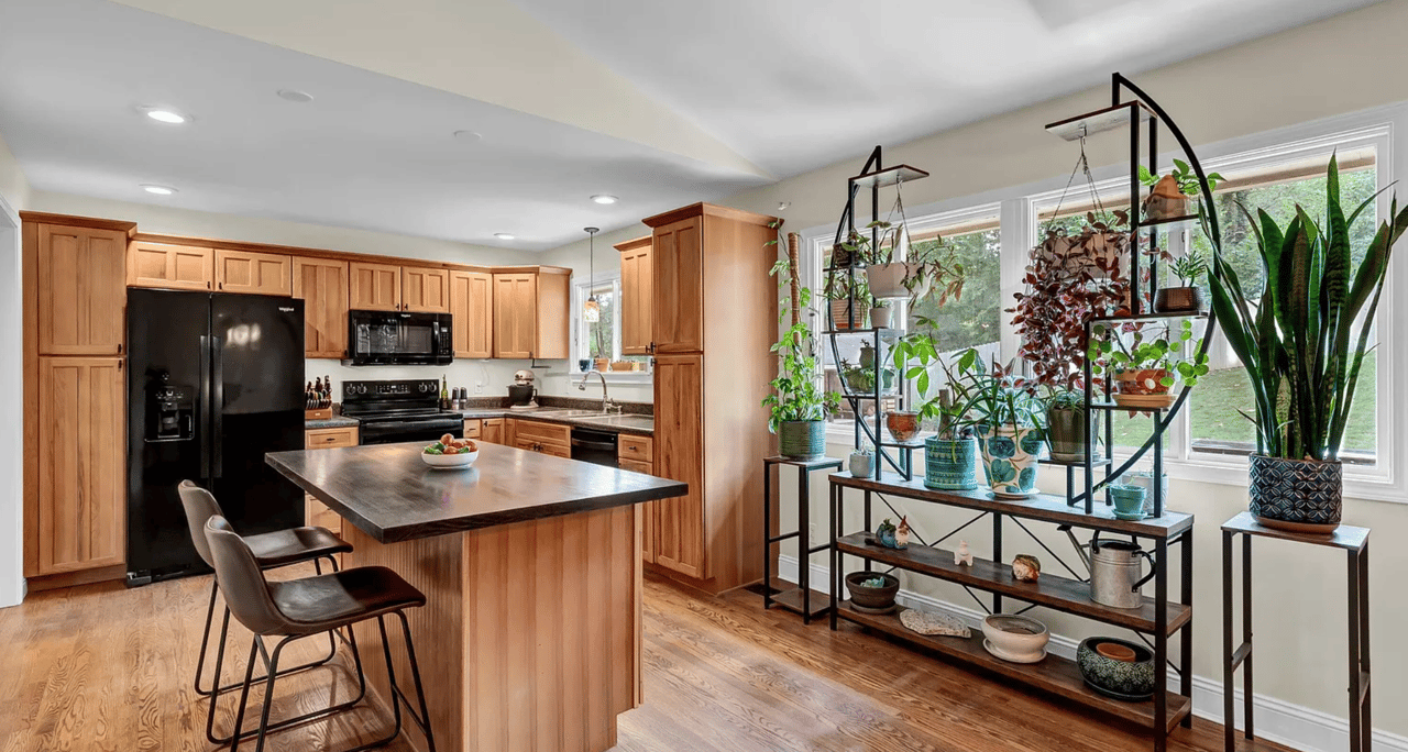 1701 Timber Pass