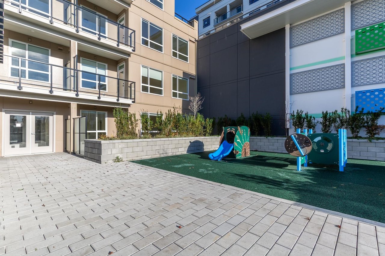 207-27218 Aldergrove Town Center Dr